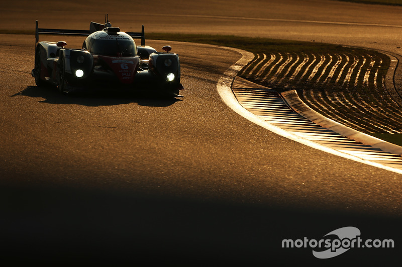 #6 Toyota Racing Toyota TS050 Hybrid: Stéphane Sarrazin, Mike Conway, Kamui Kobayashi