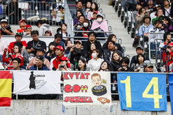 Fans with a message for Daniil Kvyat, Scuderia Toro Rosso