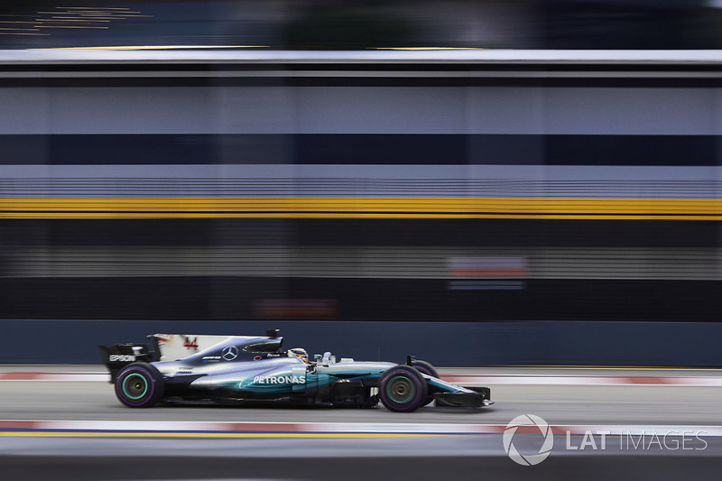 2017: Lewis Hamilton, Mercedes F1 W08 EQ Power