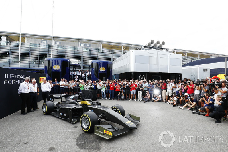 La nouvelle F2 dans le paddock