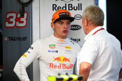 Max Verstappen, Red Bull Racing et le Dr. Helmut Marko, consultant Red Bull Racing