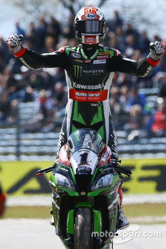 Ganador de la carrera Jonathan Rea, Kawasaki Racing