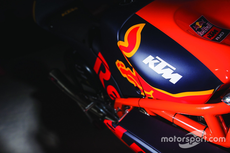 De KTM RC 250 van Red Bull KTM Ajo Team
