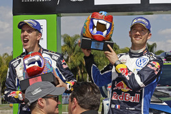 Podio: i secondi Sébastien Ogier, Julien Ingrassia, Volkswagen Polo WRC, Volkswagen Motorsport
