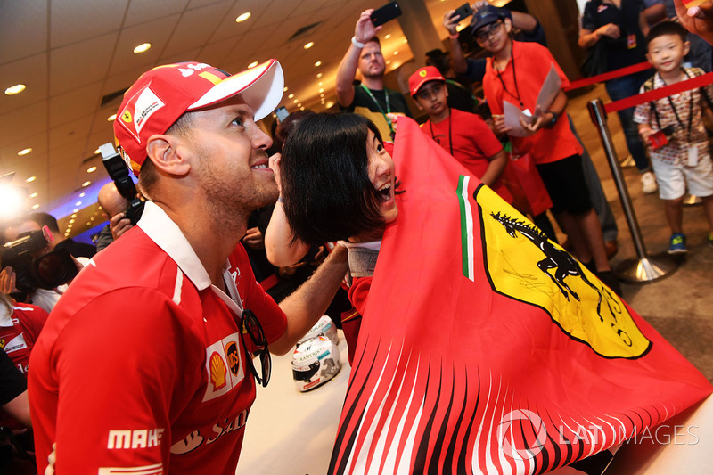 Sebastian Vettel, Ferrari, mit Fans