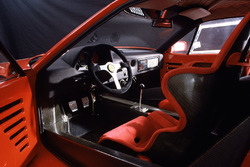 Ferrari F40: Cockpit