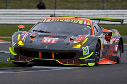 #61 Clearwater Racing, Ferrari 488 GTE: Mok Weng Sun, Matt Griffin, Keita Sawa