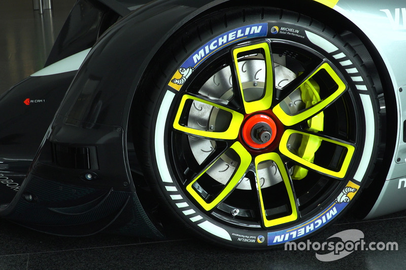 RoboRace car