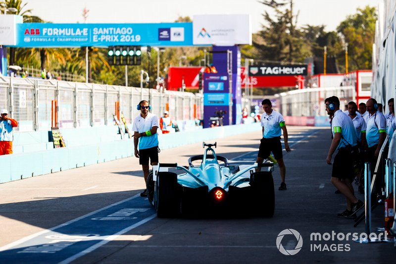 Tom Dillmann, NIO Formula E Team, NIO Sport 004 ai box