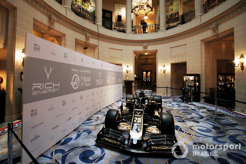 Haas F1 Team VF-18 con la nuova livrea 2019
