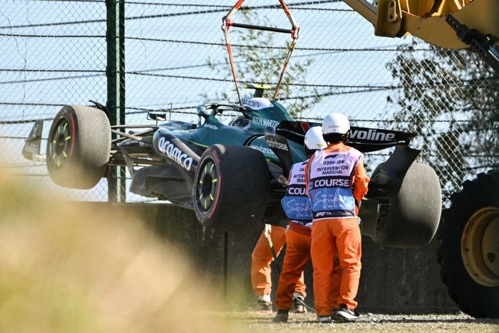 Fernando Alonso, accidente en Aston Martin Racing