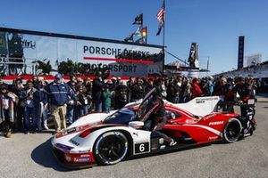 #6 Porsche Penske Motorsport Porsche 963: Mathieu Jaminet, Matt Campbell, Kevin Estre