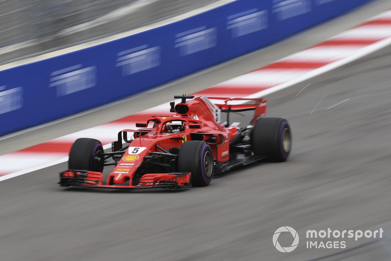 Sebastian Vettel, Ferrari SF71H saca chispas