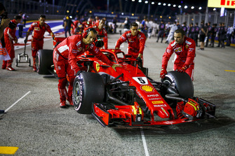 Sebastian Vettel, Ferrari SF71H on the grid