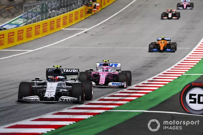 Pierre Gasly, AlphaTauri AT01 y Lance Stroll, Racing Point RP20 