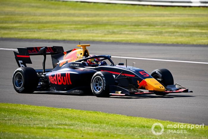 Liam Lawson, Hitech Grand Prix 