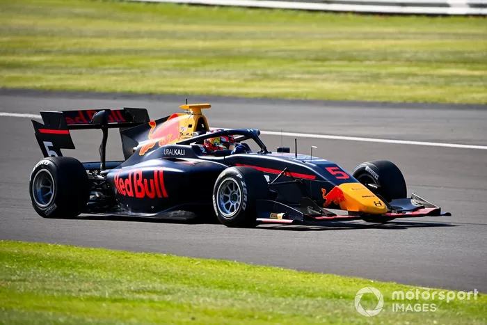 Liam Lawson, Hitech Grand Prix 