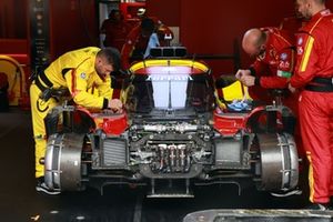 #83 AF Corse Ferrari 499P: Robert Kubica, Yifei Ye, Philip Hanson