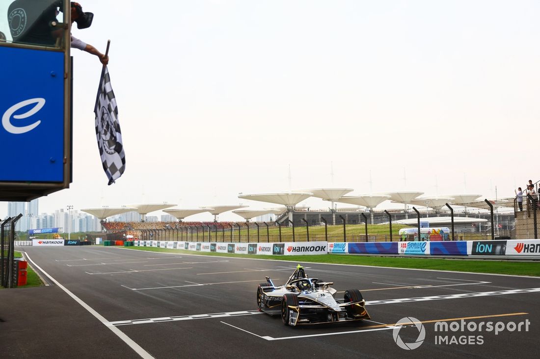 Ganador de la carrera Maximilian Guenther, DS Penske