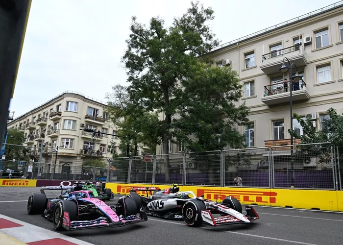 Pierre Gasly, Alpine, Oliver Bearman, Haas F1 Team