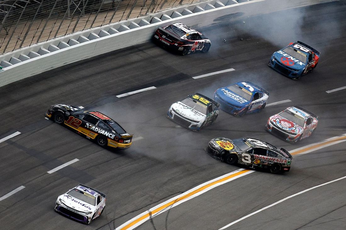 Ryan Blaney, Austin Dillon, AJ Allmendinger, Christopher Bell chocan