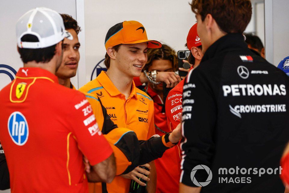 Oscar Piastri, McLaren F1 Team, przed paradą kierowców 