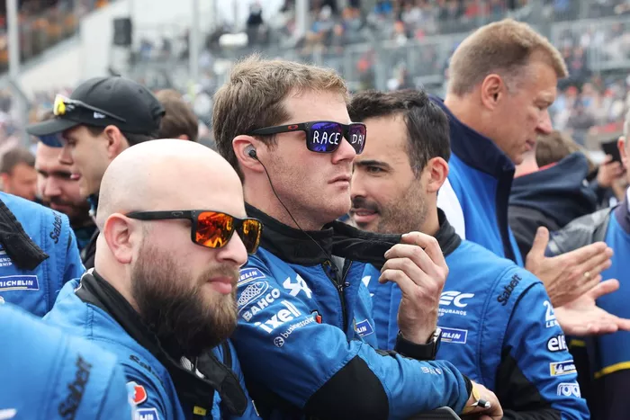Alpine Endurance Team mechanics