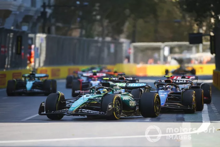 Fernando Alonso, Aston Martin AMR24, Franco Colapinto, Williams FW46, Alex Albon, Williams FW46