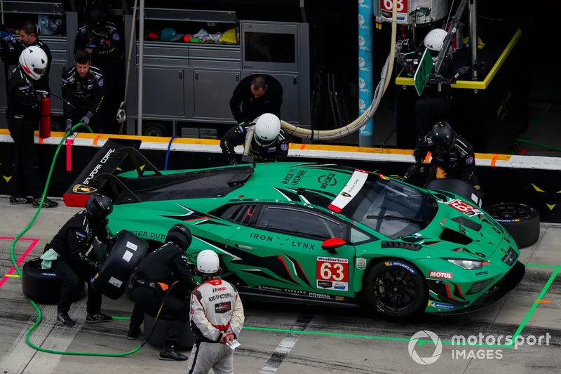 #63 Iron Lynx Lamborghini Huracan GT3 EVO2: Jordan Pepper, Romain Grosjean, Mirko Bortolotti, Andrea Caldarelli