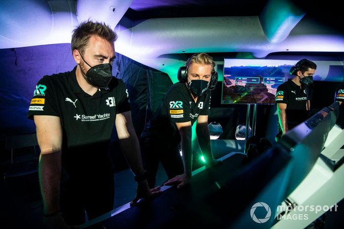 Nico Rosberg, fundador y  CEO de Rosberg X Racing, en el centro de comando