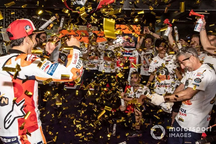 Campeón del mundo Marc Márquez, Repsol Honda Team celebra