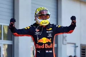 Winnaar Max Verstappen, Red Bull Racing, in Parc Ferme