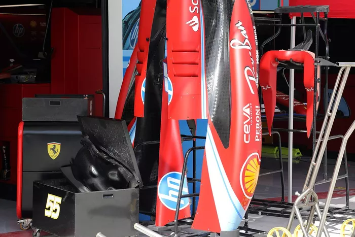 Détail de la carrosserie de la Ferrari SF-24