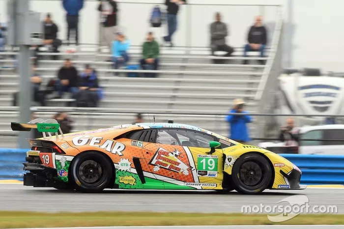 #19 GEAR Racing powered by GRT Grasser Lamborghini Huracan GT3, GTD: Christina Nielsen, Katherine Legge, Tati Calderon, Rahel Frey