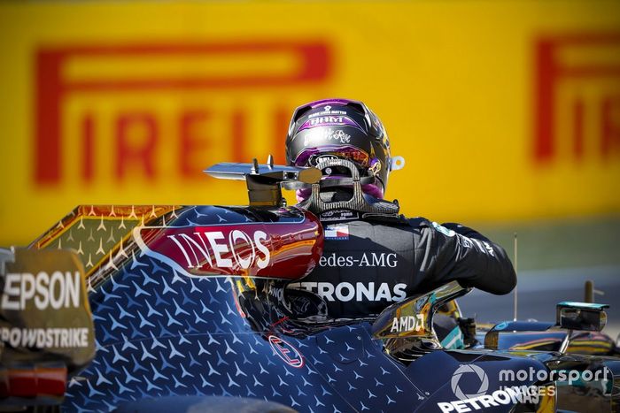 Ganador de la pole position Lewis Hamilton, Mercedes-AMG F1