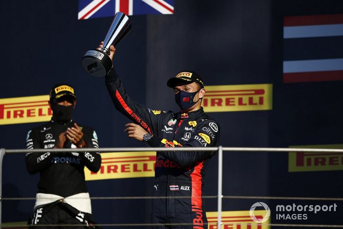 Podio: tercer lugar Alex Albon, Red Bull Racing