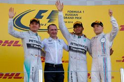 Nico Rosberg, Mercedes AMG F1, Paddy Lowe, Mercedes AMG F1 Executive Director, race winner Lewis Hamilton, Mercedes AMG F1 and Valtteri Bottas, Williams celebrate on the podium