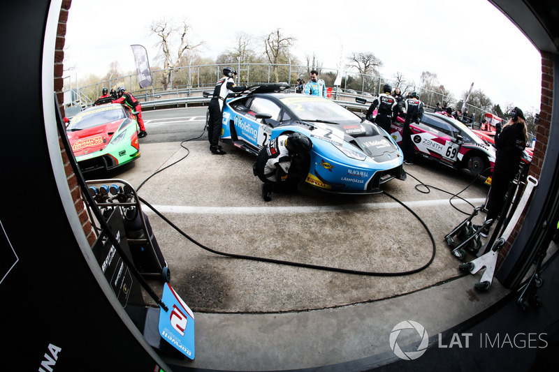 2 Barwell Motorsport Lamborghini Huracan Gt3 Leo Machitski Patrick 2 Barwell Motorsport Lamborghini Huracan Gt3 Leo Machitski Patrick Kujala