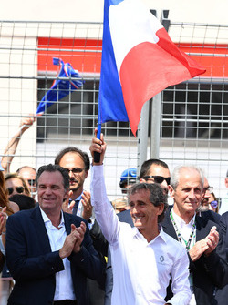 Temporada 2018 F1-french-gp-2018-alain-prost-renault-sport-f1-team-special-advisor-on-the-grid