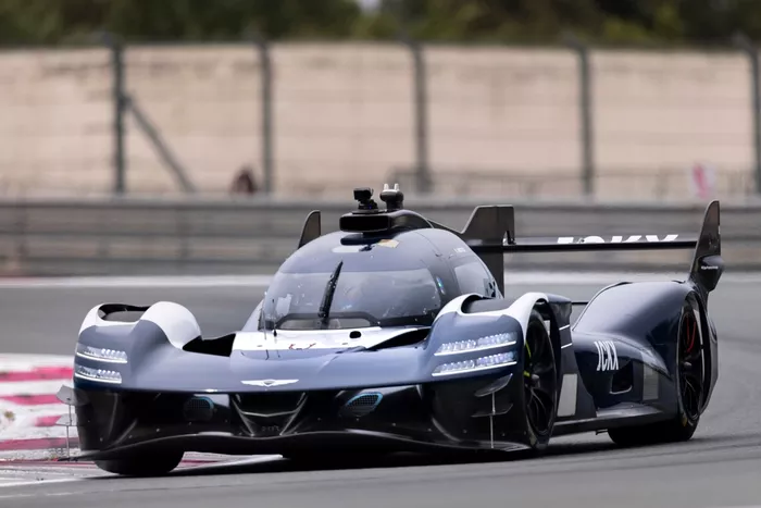 Jacky Ickx, Genesis Magma Racing
