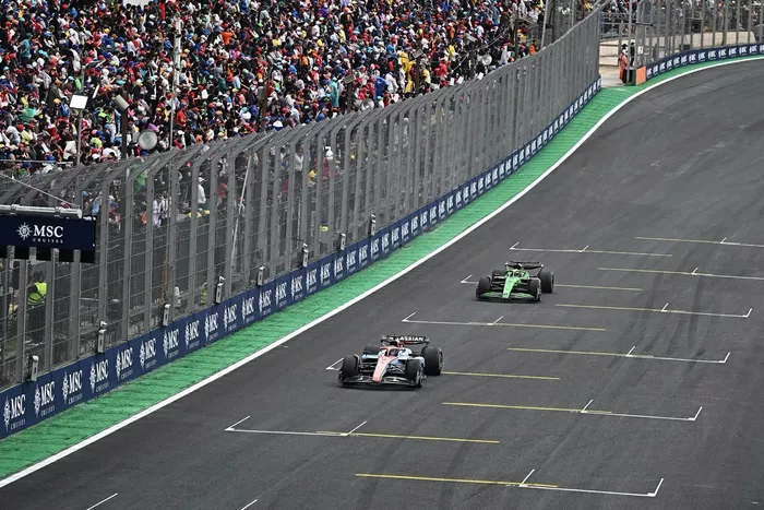 Nico Hulkenberg, Sauber, Alexander Albon, Williams