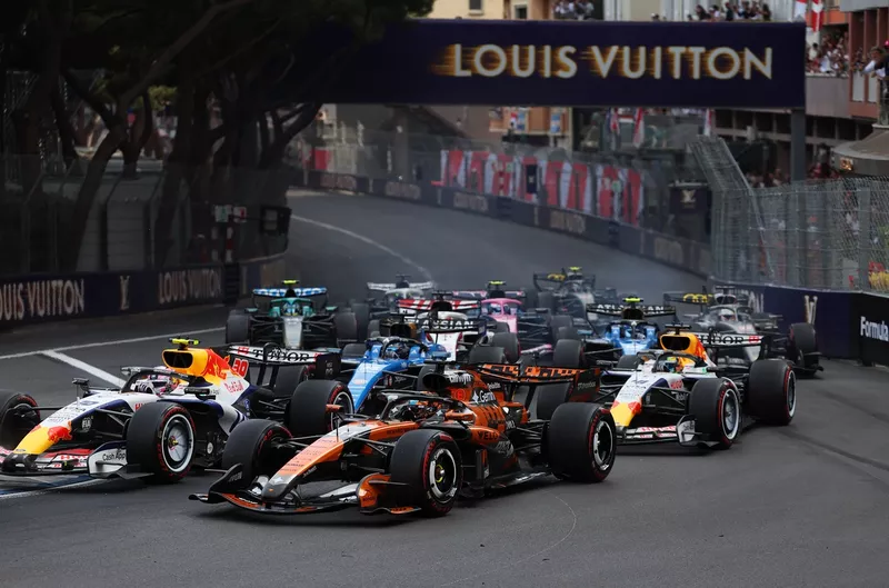 Arvid Lindblad, Racing Bulls, Oscar Piastri, McLaren, Liam Lawson, Racing Bulls