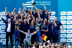 Nicolas Prost, Renault e.Dams; Sebastien Buemi, Renault e.Dams and the Renault eDams team celebrate 