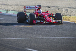 Себастьян Феттель, Ferrari SF15-T, с шинами Pirelli 2017 года