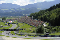 Start: Andrea Iannone, Ducati Team in Führung