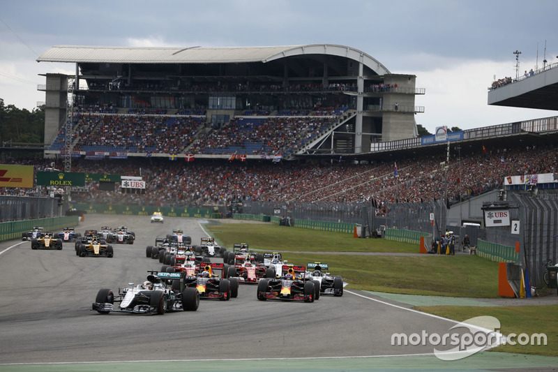 Lewis Hamilton, Mercedes AMG F1 W07 Hybrid leads at the start of the race