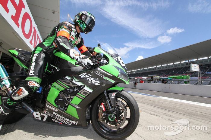 #87 Team Green: Akira Yanagawa, Kazuki Watanabe, Leon Haslam