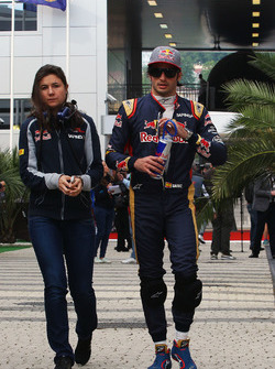 Carlos Sainz Jr., Scuderia Toro Rosso con Tabatha Valles, Scuderia Toro Rosso oficina de prensa