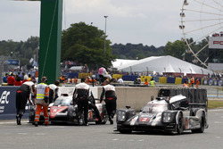 Sieger #2 Porsche Team Porsche 919 Hybrid: Romain Dumas, Neel Jani, Marc Lieb überholt #5 Toyota Rac