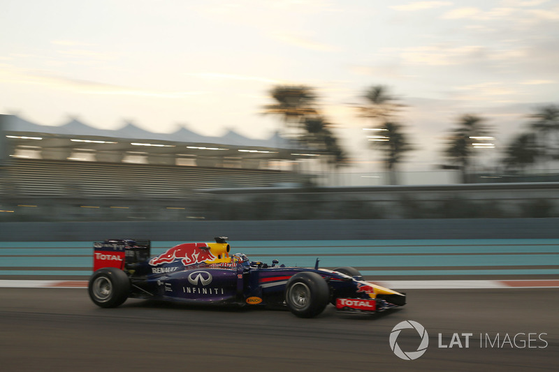 Carlos Sainz Jr, Red Bull Racing RB10